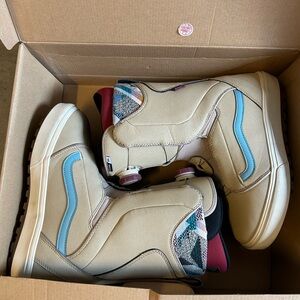 Vans Encore OG Black and Blue Snowboard Boots